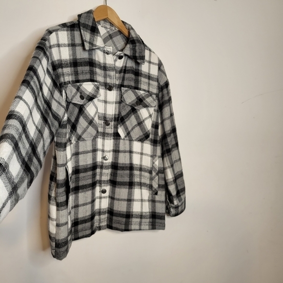 Dex Plaid Button Front Shacket Size S - Picture 6 of 6